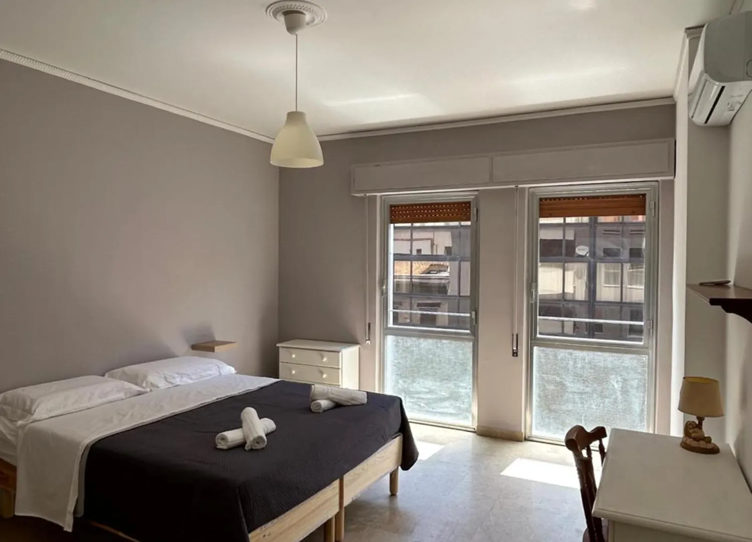 4 Country Side - City Center Palermo Apartment
