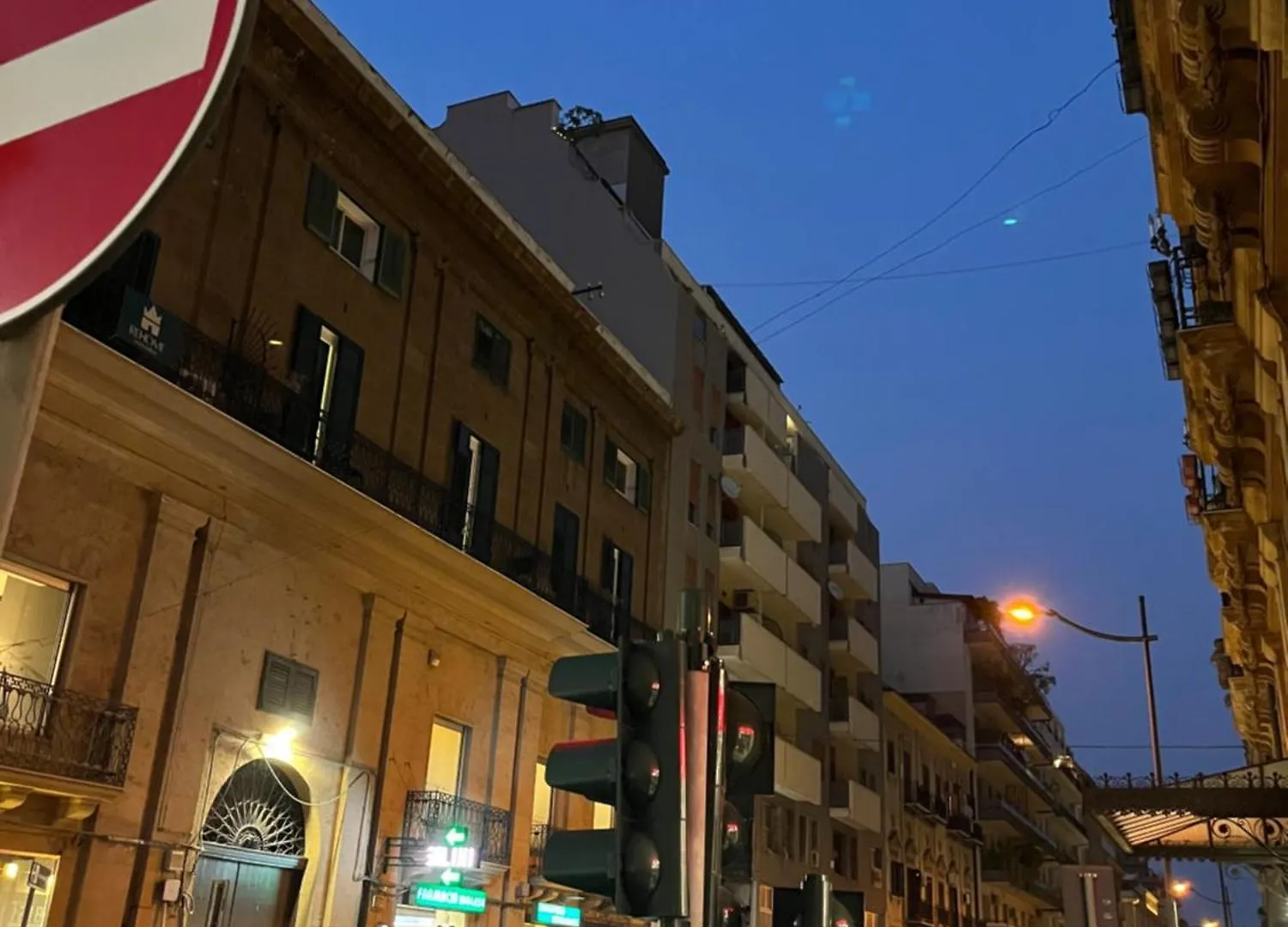 4 Country Side - City Center Palermo Apartment